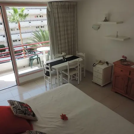 Olympia Apartment *