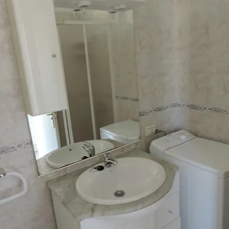 Olympia Apartment *